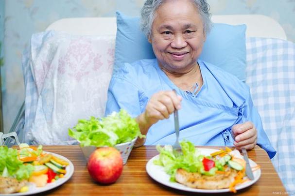 健康生活:老年人群体也逐渐增多,老年人饮食应该注意哪些方面!